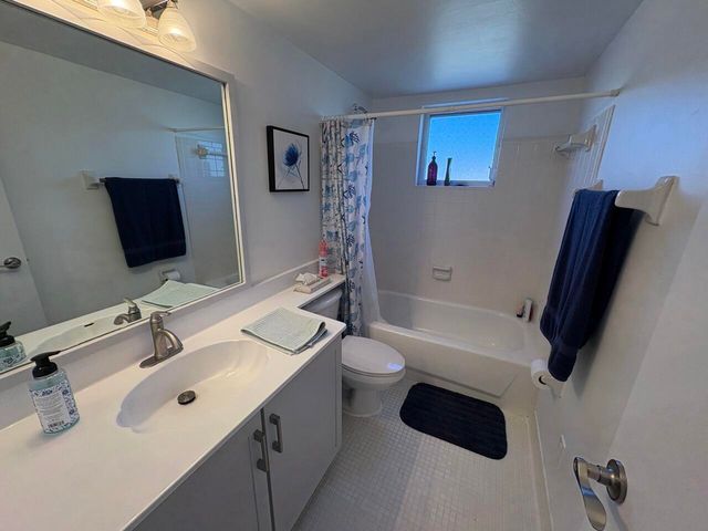 2161 NE 1st Court 206, Boynton Beach, FL 33435