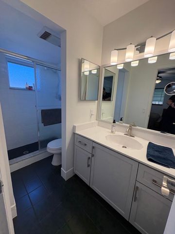 2161 NE 1st Court 206, Boynton Beach, FL 33435