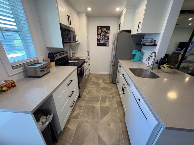 2161 NE 1st Court 206, Boynton Beach, FL 33435