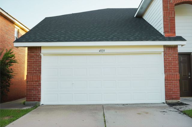 4929 Creek Ridge Trail, Fort Worth, TX 76179
