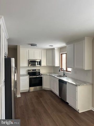 2799 FILLMORE DRIVE, Chambersburg, PA 17201