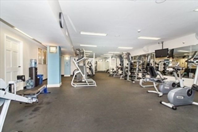 20 Chapel St C1007, Brookline, MA 02446