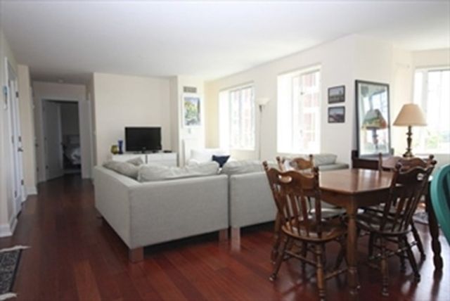 20 Chapel St C1007, Brookline, MA 02446