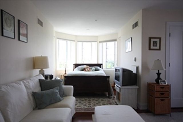 20 Chapel St C1007, Brookline, MA 02446