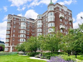 20 Chapel St C1007, Brookline, MA 02446