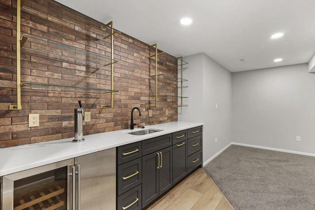 9319 Tawny Acorn Drive, Verona, WI 53593