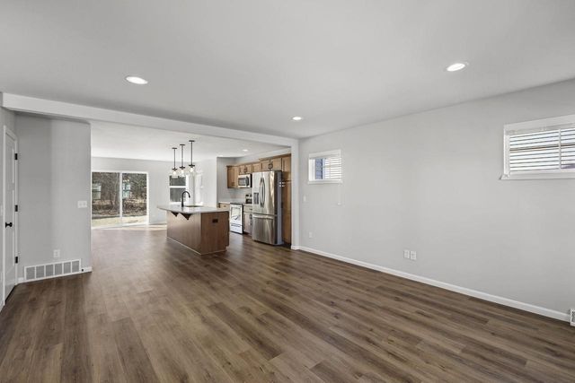 9319 Tawny Acorn Drive, Verona, WI 53593