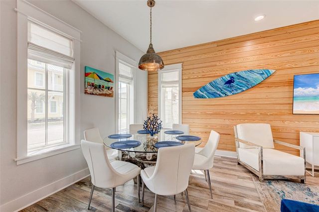 705 Sunrise Ave, Port Aransas, TX 78373