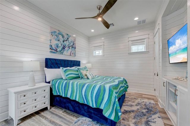 705 Sunrise Ave, Port Aransas, TX 78373