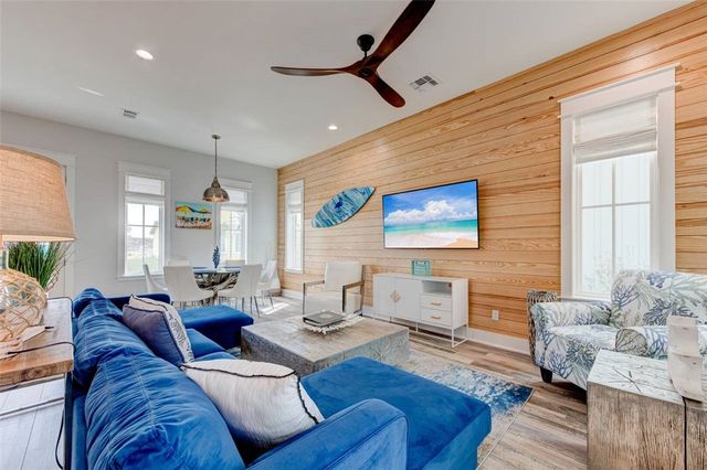 705 Sunrise Ave, Port Aransas, TX 78373