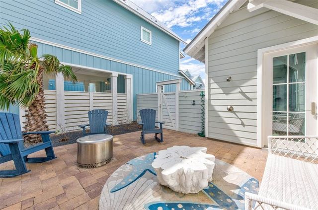 705 Sunrise Ave, Port Aransas, TX 78373