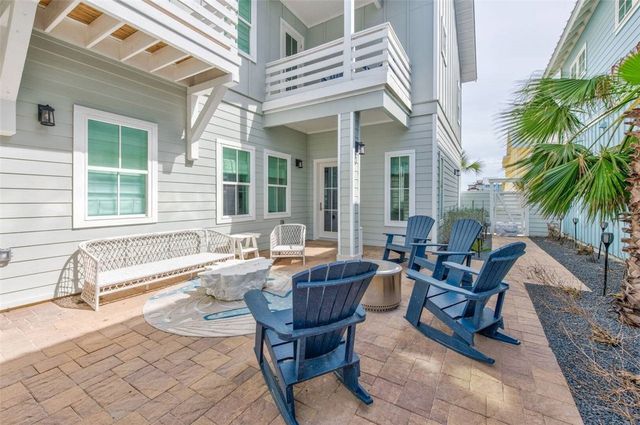 705 Sunrise Ave, Port Aransas, TX 78373