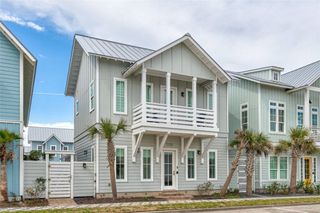 705 Sunrise Ave, Port Aransas, TX 78373