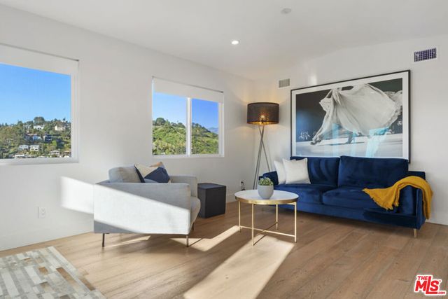 3355 Scarboro Street, Los Angeles, CA 90065