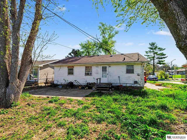 5510 N 47th Street, Omaha, NE 68104