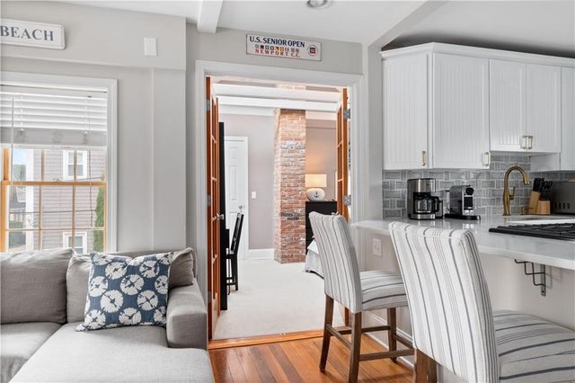 22 Stockholm Street 4, Newport, RI 02840