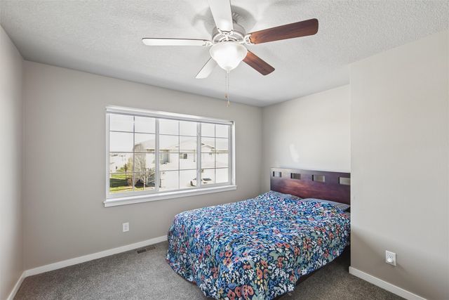 812 NE Landon Lane, Waukee, IA 50263