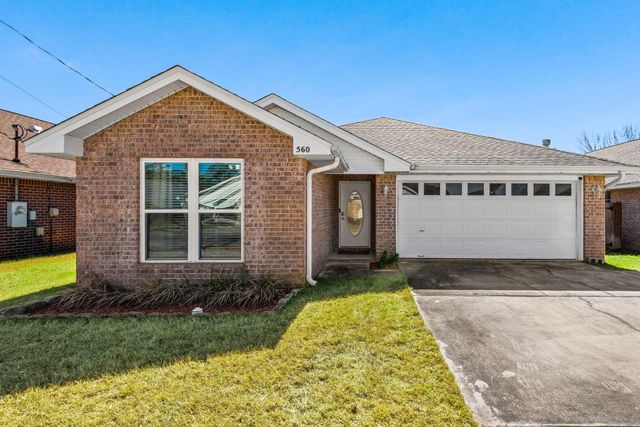 560 Rough Leaf Lane, Mary Esther, FL 32569