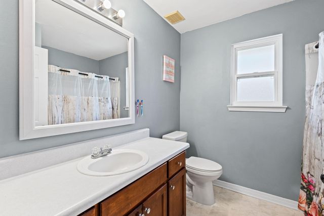 560 Rough Leaf Lane, Mary Esther, FL 32569