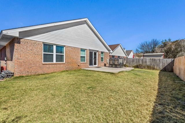 560 Rough Leaf Lane, Mary Esther, FL 32569