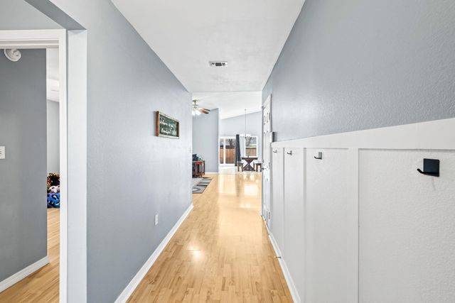 560 Rough Leaf Lane, Mary Esther, FL 32569