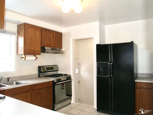 4307 19th Street, Wyandotte, MI 48183