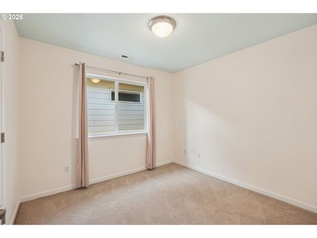 8740 Se STEELE St, Portland, OR 97266