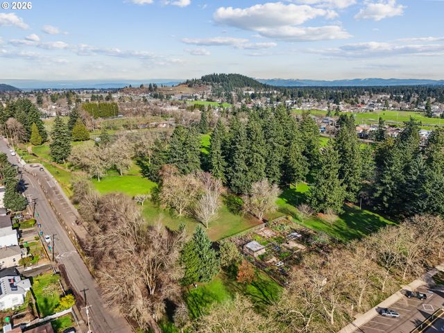 8740 Se STEELE St, Portland, OR 97266