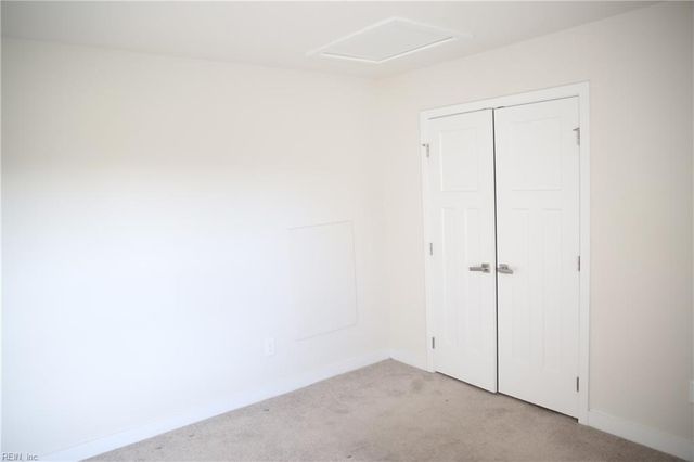 233 Kenny LN, Smithfield, VA 23430