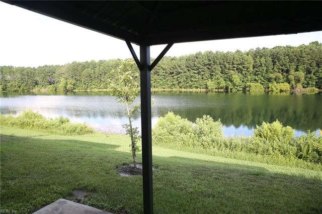 233 Kenny LN, Smithfield, VA 23430