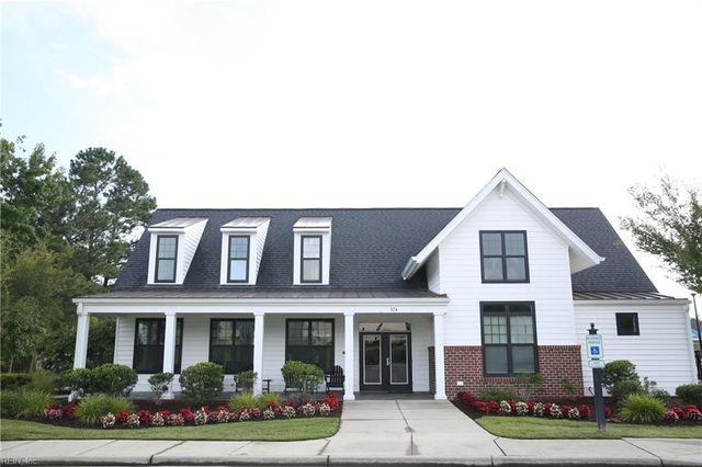 233 Kenny LN, Smithfield, VA 23430