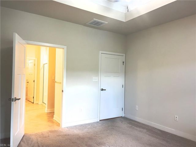 233 Kenny LN, Smithfield, VA 23430