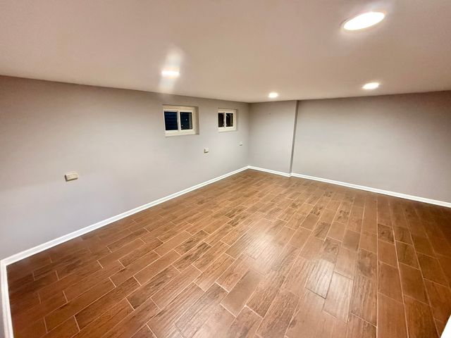 4926 Crain Street C, Skokie, IL 60077