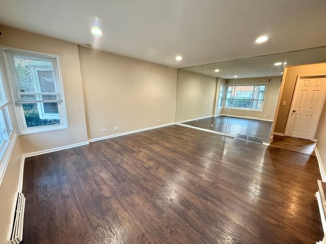 4926 Crain Street C, Skokie, IL 60077