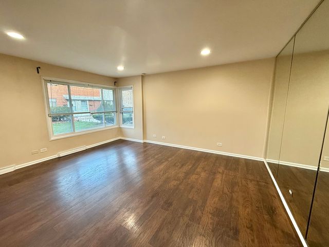 4926 Crain Street C, Skokie, IL 60077