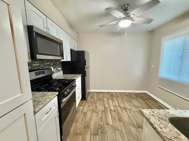 4926 Crain Street C, Skokie, IL 60077