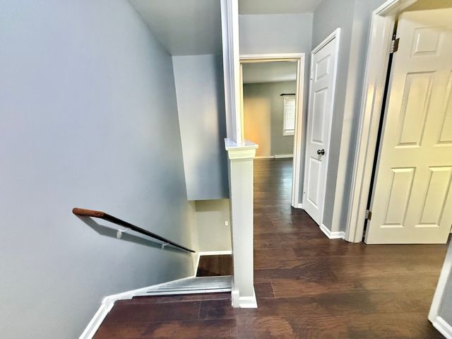 4926 Crain Street C, Skokie, IL 60077