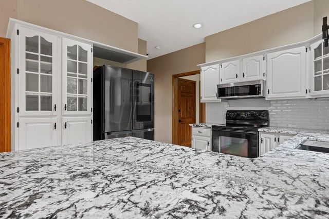 940 Wylde Oak DRIVE, Oshkosh, WI 54904