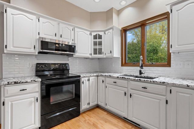 940 Wylde Oak DRIVE, Oshkosh, WI 54904