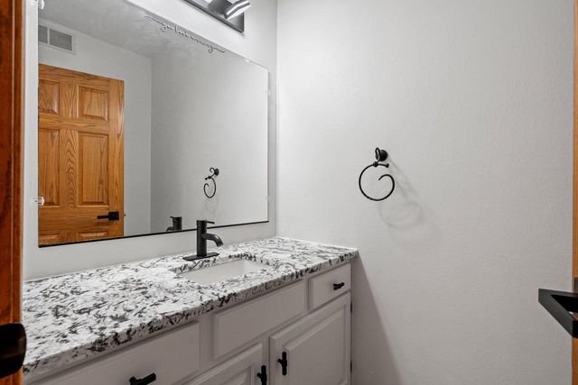 940 Wylde Oak DRIVE, Oshkosh, WI 54904