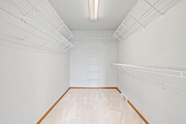 940 Wylde Oak DRIVE, Oshkosh, WI 54904