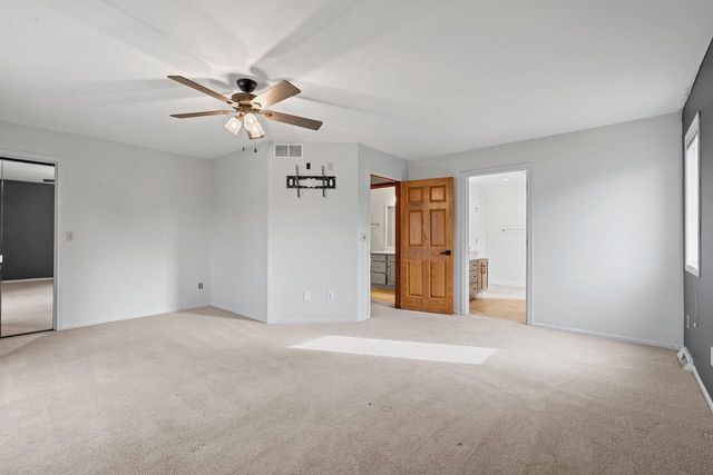 940 Wylde Oak DRIVE, Oshkosh, WI 54904