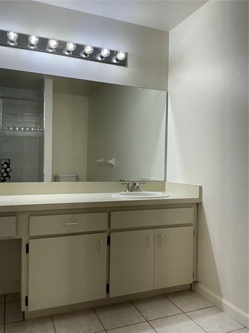 5821 TAYWOOD DRIVE, Tampa, FL 33624