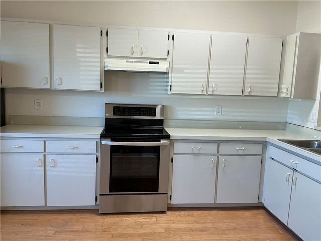 5821 TAYWOOD DRIVE, Tampa, FL 33624