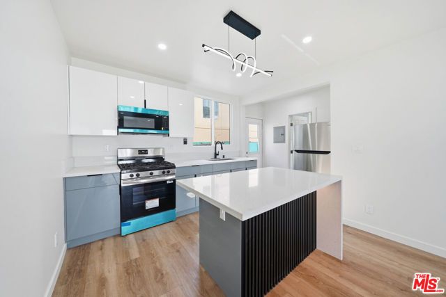 3020 W 12th Street 3030, Los Angeles, CA 90006
