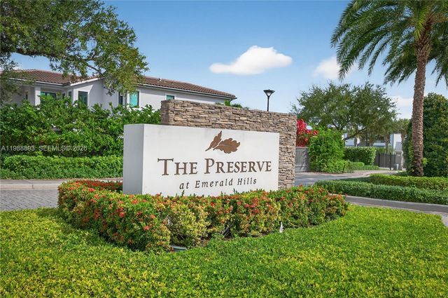 5999 E Brookfield Circle E, Hollywood, FL 33312
