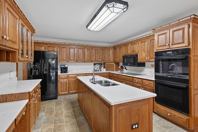 N27W30818 Golf Hills DRIVE, Pewaukee, WI 53072