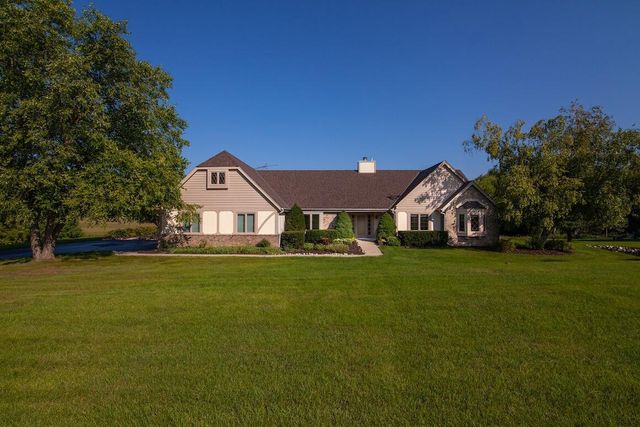 N27W30818 Golf Hills DRIVE, Pewaukee, WI 53072