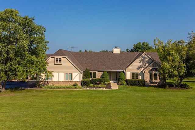N27W30818 Golf Hills DRIVE, Pewaukee, WI 53072