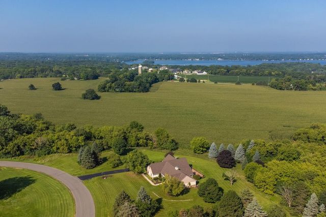 N27W30818 Golf Hills DRIVE, Pewaukee, WI 53072